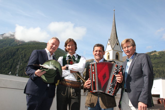Helmut Krieghofer, Martin Gratz, Fanz Posch und Klaus Unterweger freuen sich auf die Sendung aus Kals.
