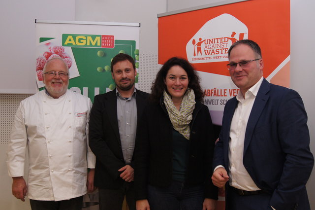 Eberhard Seyffer (Tiroler Sektionsobmann des VKÖ), Andreas Zotz (Koordinator "United Against Waste"), LH-Stv. Ingrid Felipe und Christian Mayerhofer (Geschäftsführer der Congress Messe Innsbruck)