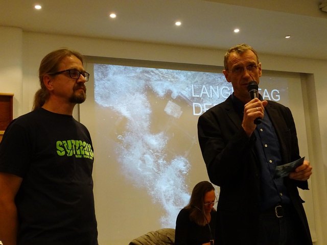 Die Organisatoren des Abends am Ende des Langen Tages der Flucht: Josef Koppensteiner (Kulturverein Syrnau) und Fritz Haslinger (Willkommen Mensch in Zwettl).