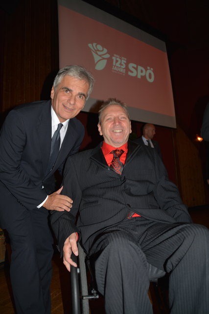 Besuch vom Bundeskanzler Werner Faymann in Telfs anlässlich 125 Jahre SPÖ in Tirol, hier mit Ortsobmann und Vize-Bgm. Günther Porta.