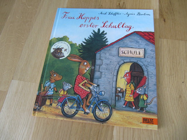 Rupertus Buchhandlung - Frau Hoppes erster Schultag