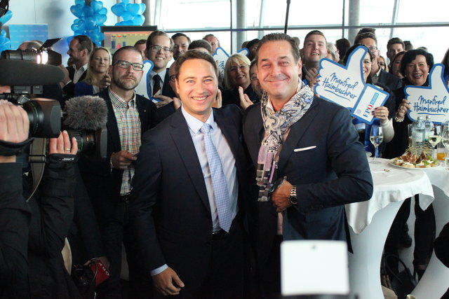 Die großen Wahlgewinner in OÖ: HC Strache und der oberösterreichische FPÖ-Chef Manfred Haimbuchner.