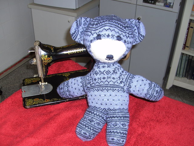 gestrickter Teddybär, Anleitung: Arne und Carlos