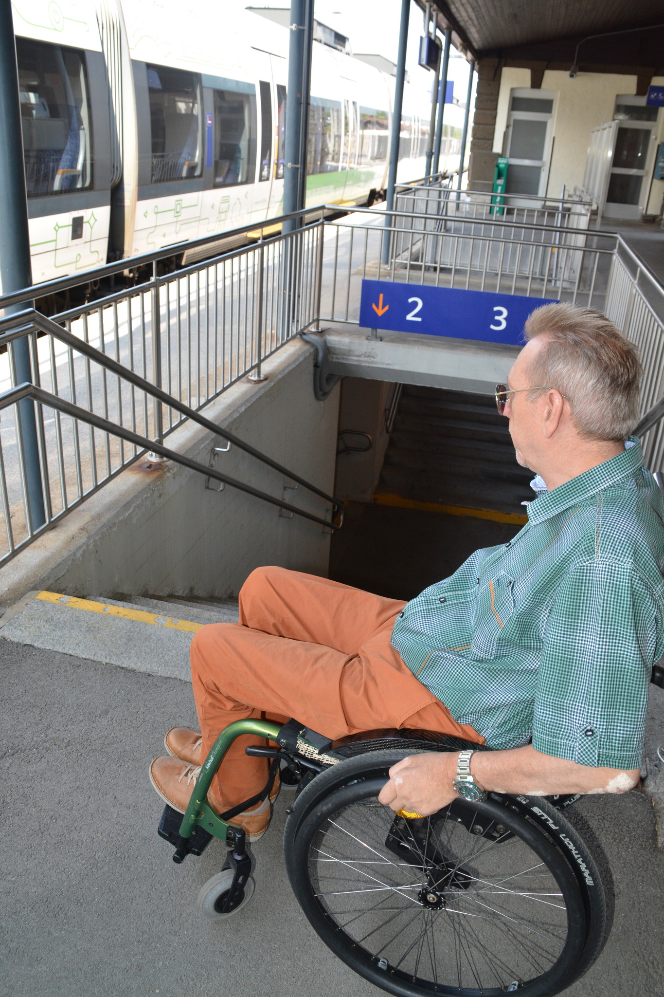 Große Bahnhöfe werden bis 2020 barrierefrei, darunter auch Telfs ...