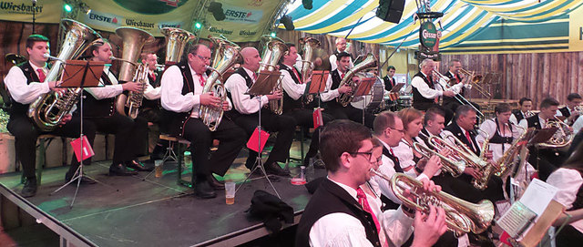 Die Trachtenmusikkapelle Rechnitz spielte zünftig auf | Foto: TMK Rechnitz