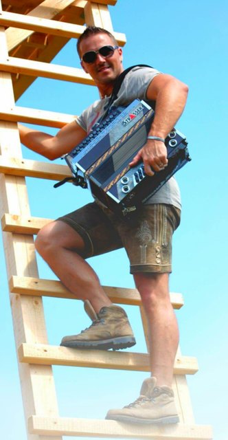 Auch Manuel und seine Steirische erklommen die Wiener Wiesn | Foto: privat