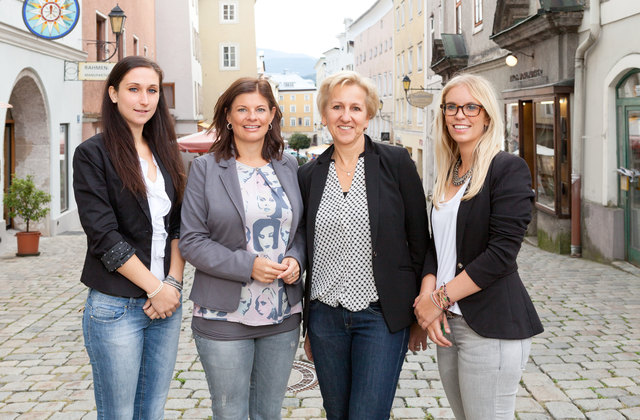 Silke Schlick (2. v. li.) mit ihrem Team Julia Pichler, Waltraud Stangassinger und Daniela Karner.