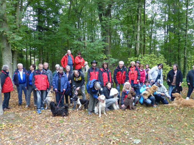 Viele HundefreundInnen nahmen am Wandertag des Hundeclub Schrems teil. | Foto: privat