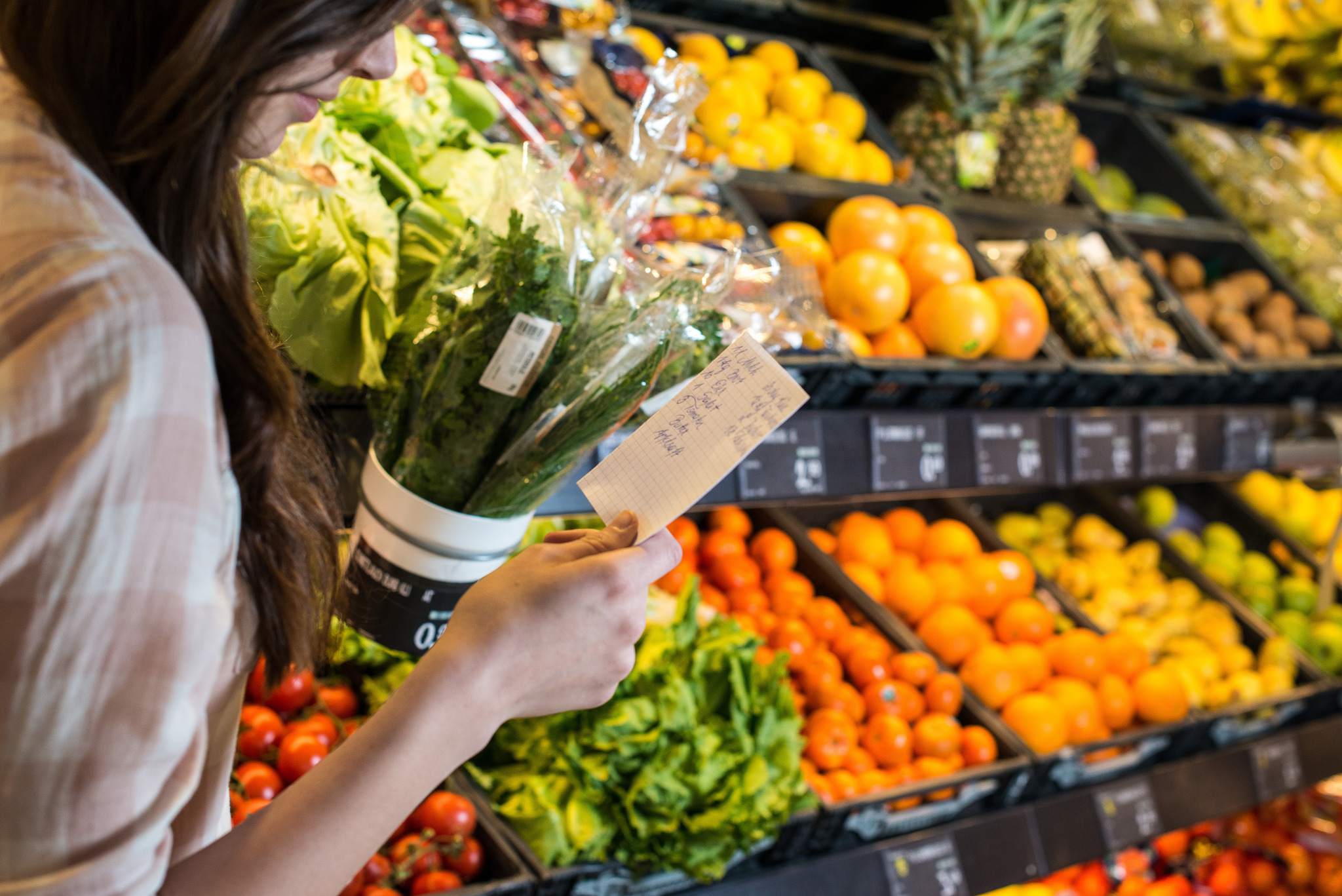 Lebensmittel mit kürzerem Ablaufdatum immer griffbereit nach vorne