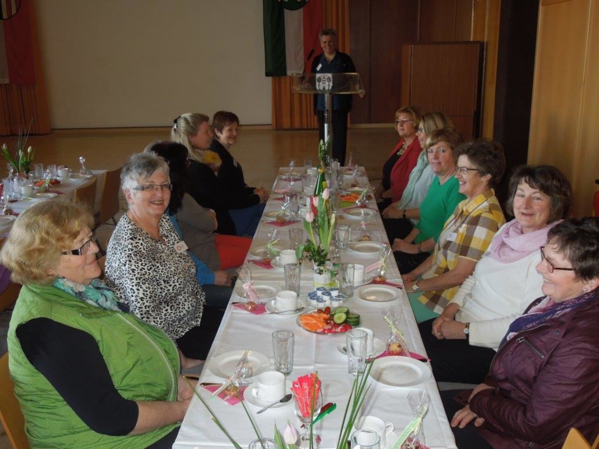 Frauen treffen frauen bad leonfelden, Langenzersdorf partnersuche meine stadt. Bekanntschaft aus gumpoldskirchen. Stadl-traun seri se partnervermittlung. Frauen treffen frauen bad leonfelden. Singletreffen aus