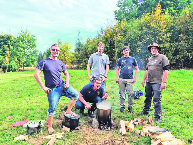 Patrick Studener, Manfred Oberngruber, Wolfgang Mittermayr, Andreas Matheis und Trainer Peter. | Foto: Foto: Eworx