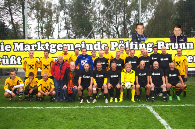 Das Team, hier mit Slowenen, Metod Verle und Miki Zemljic, die jedoch durch einen Unfall nicht spielen konnten. | Foto: KK