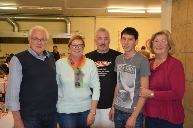 Norbert, Sonja, Robert, Stefan und Anni Schieder (v. li.)