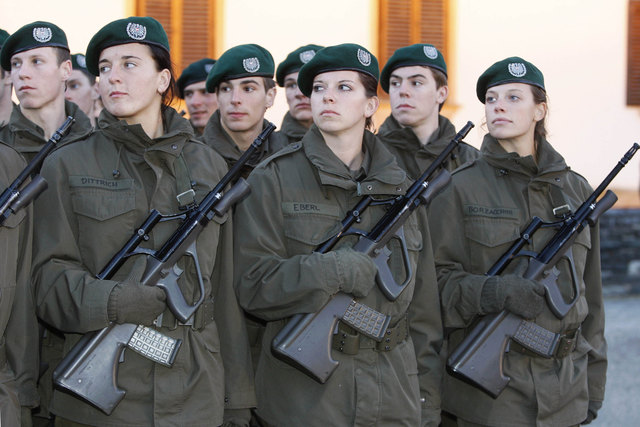 Frauen sollen beim Schreiben und Sprechen "sichtbar" gemacht werden. | Foto: Grebien/Bundesheer