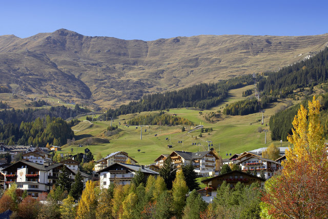 St. Anton am Arlberg: Austria - Packages - Ski area - Ski resort - Offers - stanton - Family holiday - - All-inclusive prices - Tyrol. Family holiday Offers and All-inclusive prices Landeck St