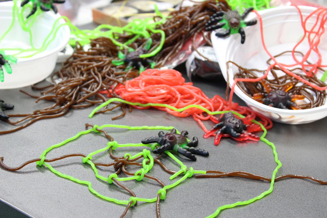 Essbare Spinnennetze gegen den Hunger zwischendurch. | Foto: Vienna Open Lab