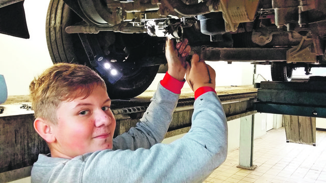 Kevin Radler schnupperte einen Tag bei Ford Ransmayr in Rohrbach-Berg. | Foto: Foto: Spenlingwimmer