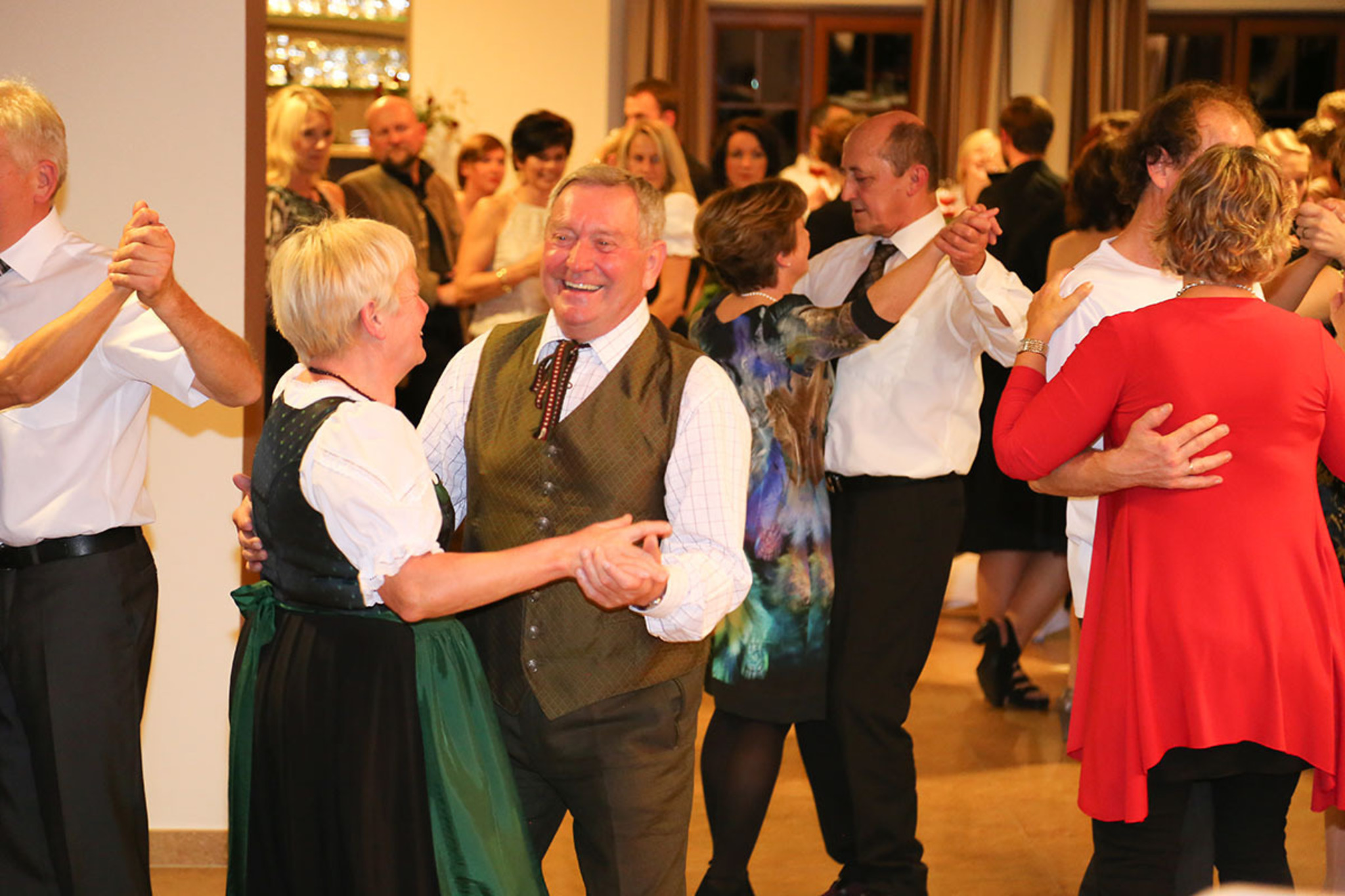 Tanzvergnügen bei der zweiten Enzenkirchner Ballnacht - Schärding