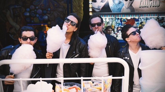 Turbobier setzen im neuen Video auf den Rockabilly-Look.
