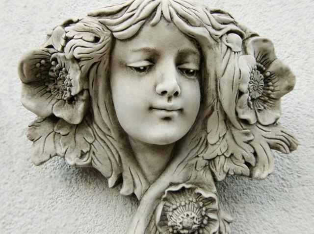 Blumentopf  an einer Fassade