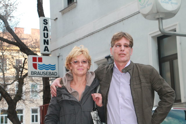 "Die Sauna ist ein sozialer Treffpunkt im Bezirk und soll in ihrer jetzigen Form erhalten bleiben", fordern Doris und Andreas Grohs