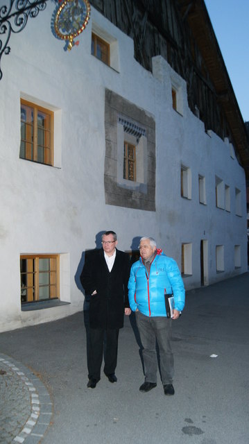 Landesrat Johannes Tratter und Bgm. Gerhard Witting besichtigen Pfunds.