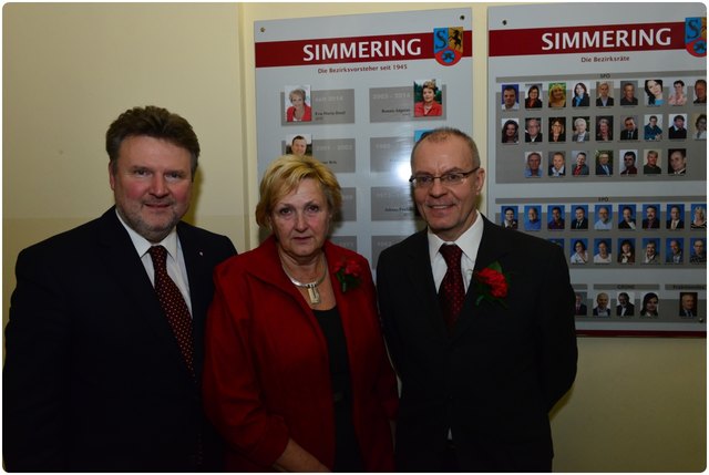 Stadtrat Michael Ludwig, Eva-Maria Hatzl SP-11-Chef Nationalrat Harald Troch. | Foto: Manfred Sebek