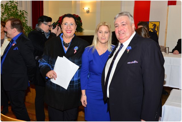 Die Gewinner: Bezirksvorsteher Paul Stadler, Bezirksvize Katharina Krammer und Klubobfrau Sonja Bauernhofer (alle FP). | Foto: Manfred Sebek