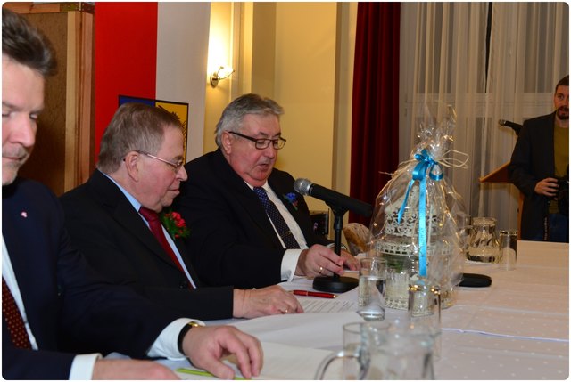 Der neue Bezirksvorsteher Paul Stadler bei seiner ersten Wortmeldung | Foto: Manfred Sebek