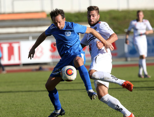 Kellerderby in der Regionalliga:  Manuel Seidl, (WAC) und Matthias Dollinger (ASV). | Foto: Kuess