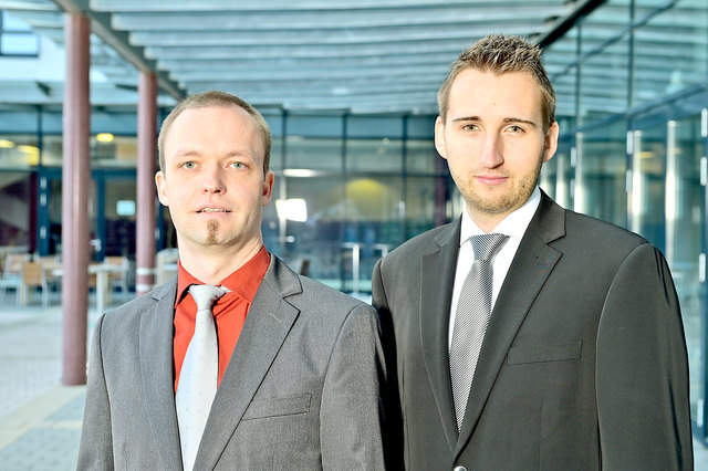 Manuel Scharfy (l) und David Michael Strodl (r) feierten ihre Sponion. | Foto: Foto Tschank