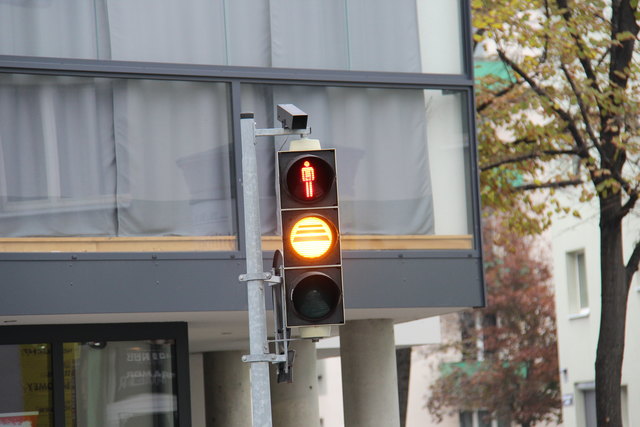 Die Leo-Anzeige: Leuchtet das Licht, hat man noch genug Zeit, den Zebrastreifen zu verlassen.