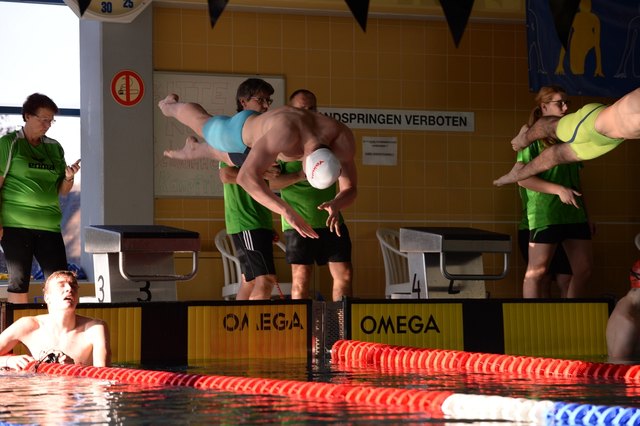 Das Rauchverbot wurde eingehalten, das mit dem Randspringen eher nicht ;-) Alexander Trampitsch beim Start