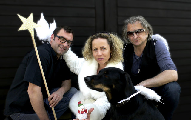 Martin Gasselsberger, Petra Linecker und Oliver Mally stimmen auf Weihnachten ein. | Foto: privat