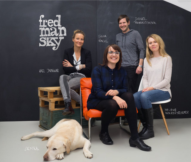 Katharina Jaznikar (Grafik), Silvia Hackl (Kundenberatung), Daniel Peherstorfer (Digital Art Director) und Helene Wolkerstorfer (Text & Konzept) (v. l.). | Foto: Foto: Fredmansky