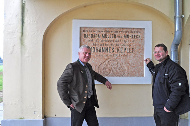 Die Schlossbesitzer Gottfried Geiger (l.) und Martin Essich wollen die Mieteinnahmen in die Revitalisierung stecken.