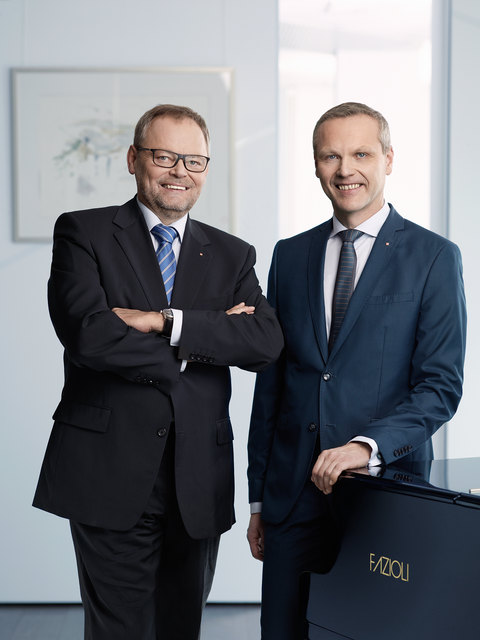 Im Bild von links: Generaldirektor Josef Stockinger und Vorstandsdirektor Othmar Nagl