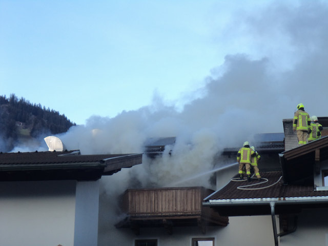 Dichte Rauchschwaden waren weit zu sehen