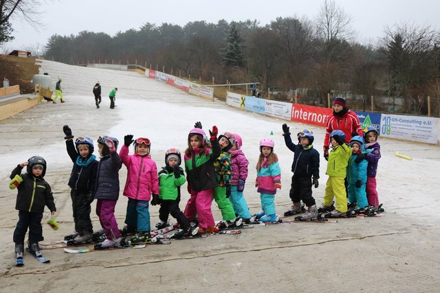 Ausgebildete Schilehrer der Schischule Brandstetter führten den Schikurs durch.