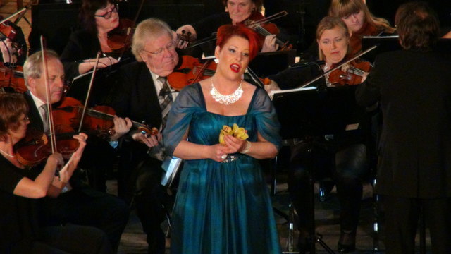 Sopranistin Birgitta Wetzl sang beim gelungenen Neujahrskonzert in Wagna Lieder und Arien aus der Welt der Operette.