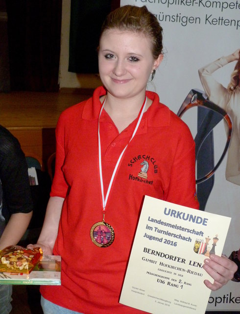 Lena Berndorfer bei der Siegerehrung