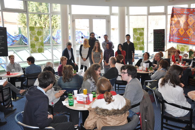 Die Stichprobe sollte sich aus insgesamt 300 Studenten- und Studentinnen, die der Technischen Universitt Graz, und an der Montanuniversitt in Leoben. Online Dating - schchtern? gesellig? Bindung Ja/nein?