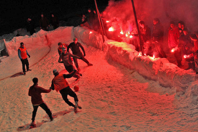Eiskalt und dennoch immer ein heiße Partie – Snowsoccer in Tauplitz.
