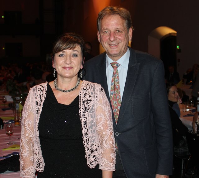 LRin Beate Palfrader (Landesobfrau des AAB Tirol) und AK-Präsident Erwin Zangerl freuen sich aufs neue Jahr.