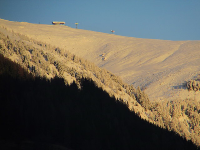 Kornockbergstation zum Rinsennock hat eine weiße Haube