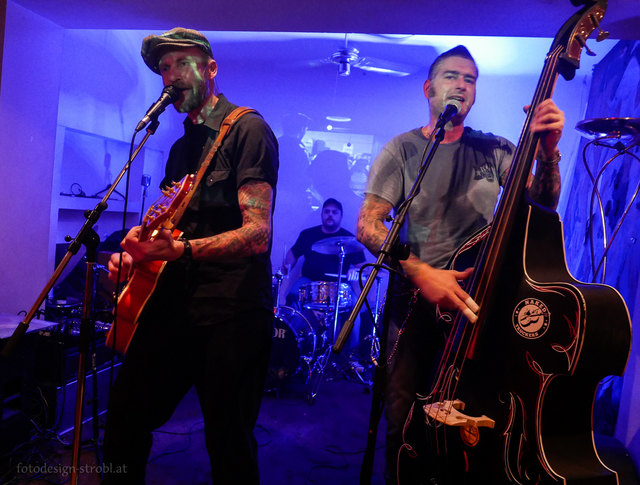"Fleetbomb 502" beim Elvis-Tribute in "Heinz´ Musiccafé". Foto: fotodesign-strobl.at