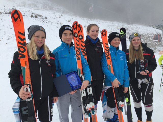 Die erfolgreichen Athleten des SK Telfs: Teresa, Maximilian, Christina, Raphael, Katrin