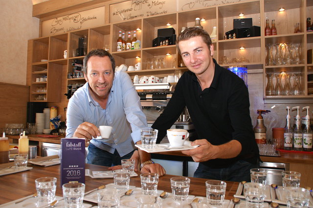 Josef Böhmer und Martin Zimierski bringen höchsten Kaffeegenuss nach Korneuburg.