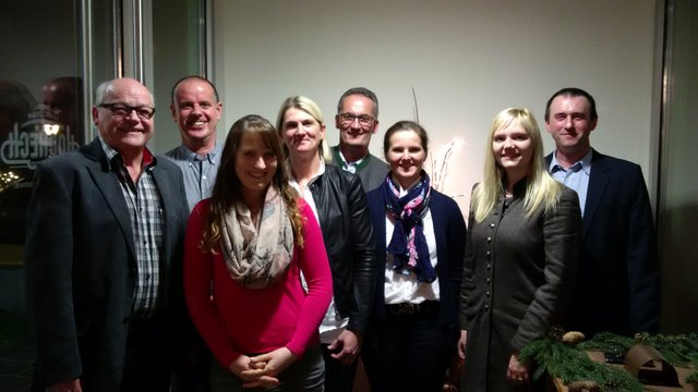 v.l. Johann Schifflhuber, Martin Auinger, Verena Kirchgatterer, Monika Auinger,
Bruno Kalischko, Christine Hüttner, Bgm. Elisabeth Feichtinger, Harald Hüttner