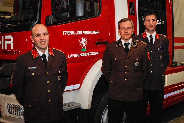 FF Langenzersdorf: "Alles neu" heißt es bei den Langenzersdorfer Florianis – Stellvertreter Florian Rogner, Verwalter Christoph John und Kommandant Stefan Janoschek. | Foto: FF-Langenzersdorf